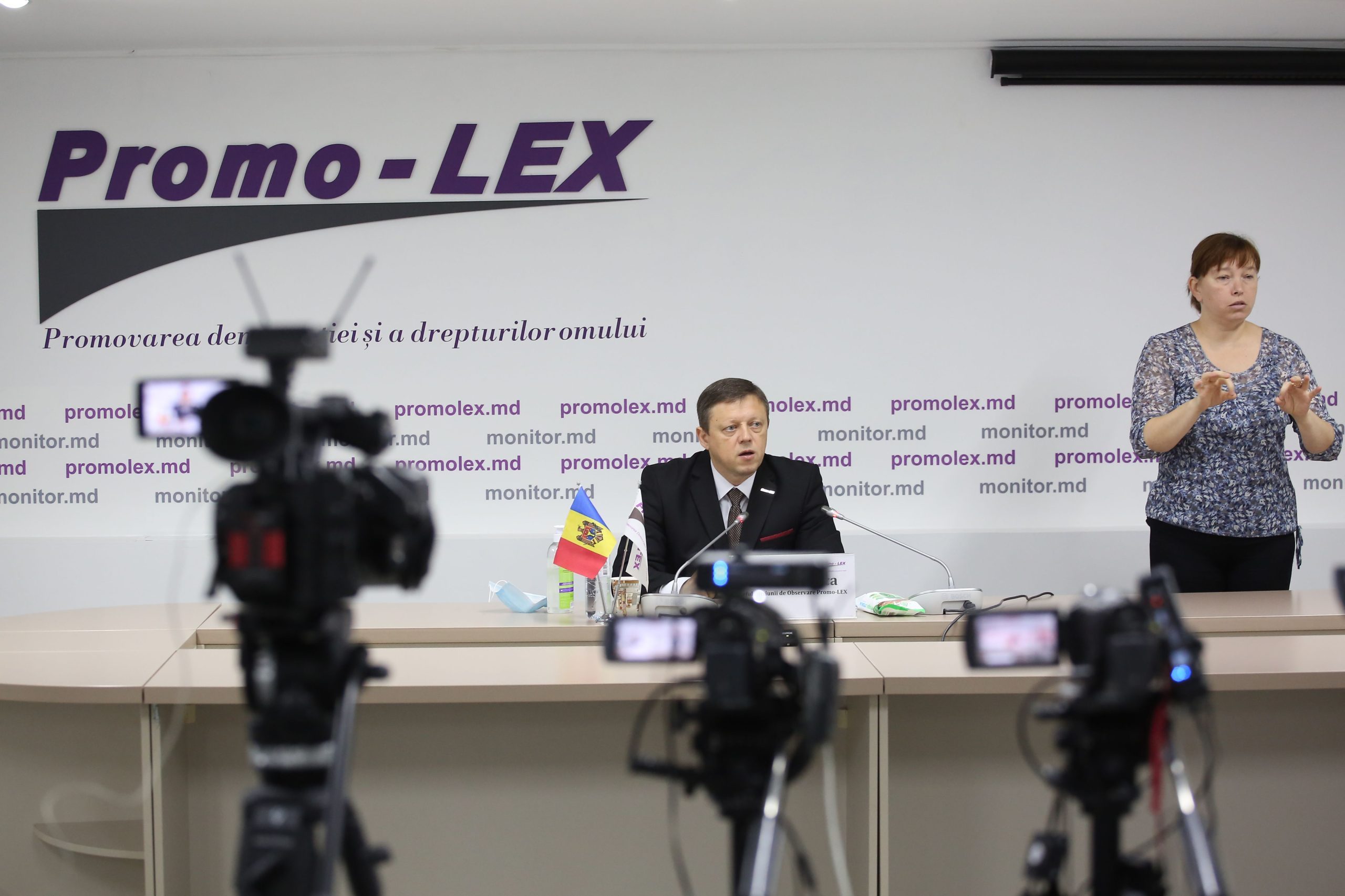 4th20interim20report20press20conference2015.10.2020